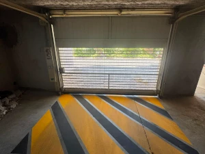Marquage interieur chevrons jaune gris d88e5