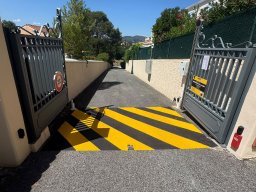 Azur Bati 83 : Travaux de signalisation et peinture routière