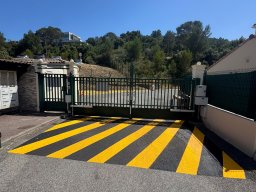 Azur Bati 83 : Travaux de signalisation et peinture routière